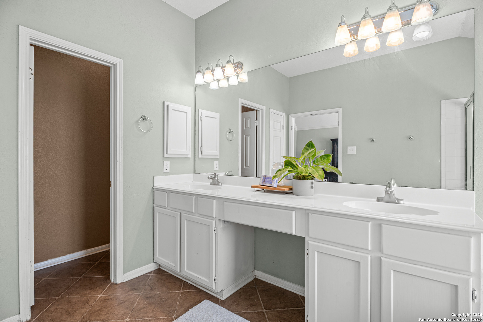 2402 Noor San Antonio TX 78248