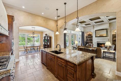 358 Mariposa Loop New Braunfels TX 78132