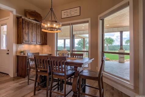 1188 County Road 328 Adkins TX 78101