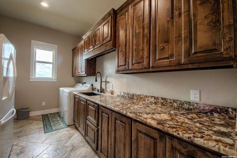 1188 County Road 328 Adkins TX 78101