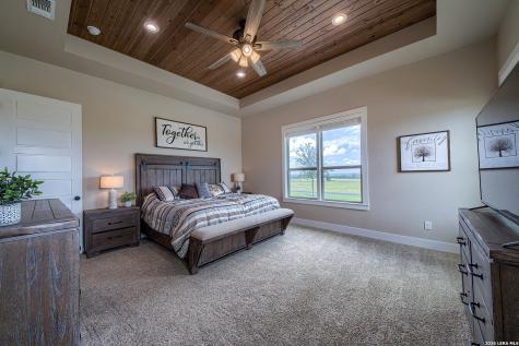 1188 County Road 328 Adkins TX 78101
