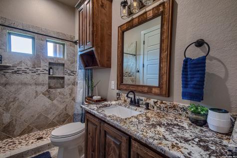 1188 County Road 328 Adkins TX 78101