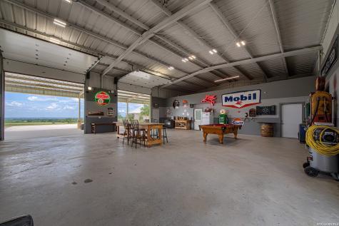 1188 County Road 328 Adkins TX 78101