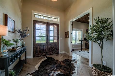 1188 County Road 328 Adkins TX 78101