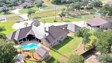 157 Bucks Lane La Vernia TX 78121