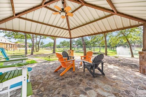157 Bucks Lane La Vernia TX 78121