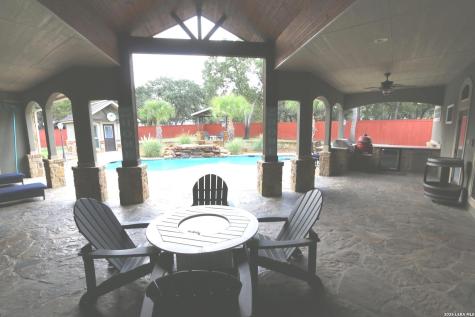 157 Bucks Lane La Vernia TX 78121
