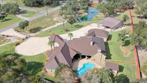 157 Bucks Lane La Vernia TX 78121