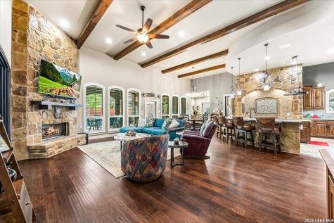 157 Bucks Lane La Vernia TX 78121