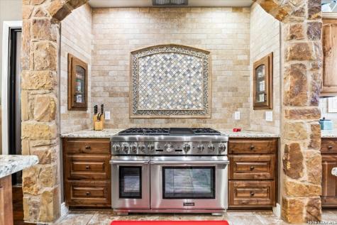 157 Bucks Lane La Vernia TX 78121