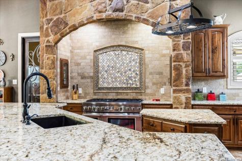 157 Bucks Lane La Vernia TX 78121