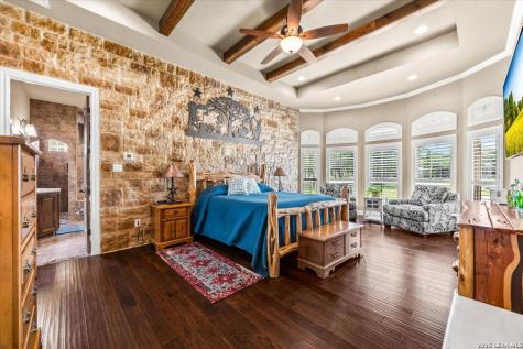 157 Bucks Lane La Vernia TX 78121
