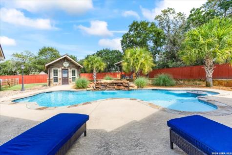 157 Bucks Lane La Vernia TX 78121