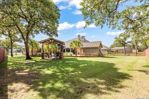 157 Bucks Lane La Vernia TX 78121