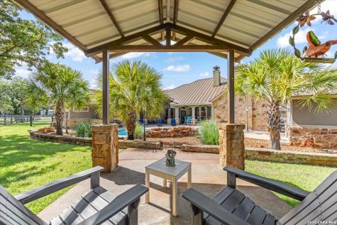 157 Bucks Lane La Vernia TX 78121
