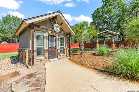 157 Bucks Lane La Vernia TX 78121