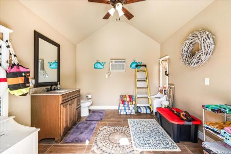 157 Bucks Lane La Vernia TX 78121