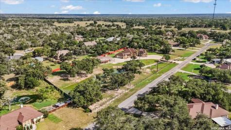 157 Bucks Lane La Vernia TX 78121