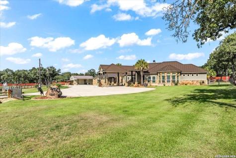 157 Bucks Lane La Vernia TX 78121