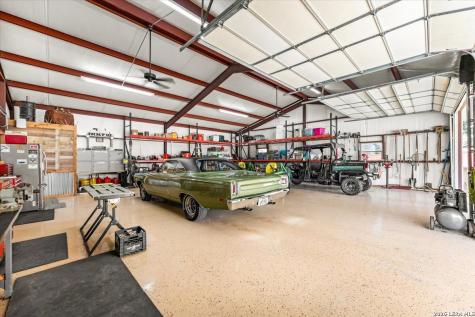 157 Bucks Lane La Vernia TX 78121