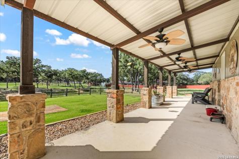 157 Bucks Lane La Vernia TX 78121