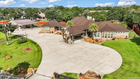 157 Bucks Lane La Vernia TX 78121