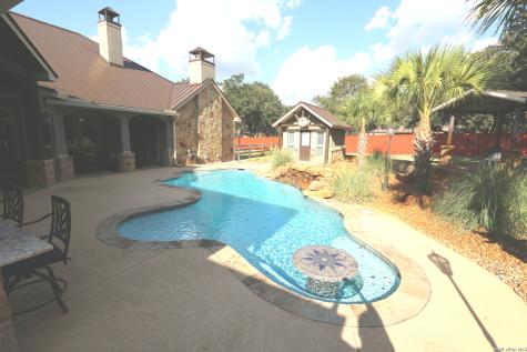 157 Bucks Lane La Vernia TX 78121