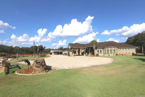 157 Bucks Lane La Vernia TX 78121