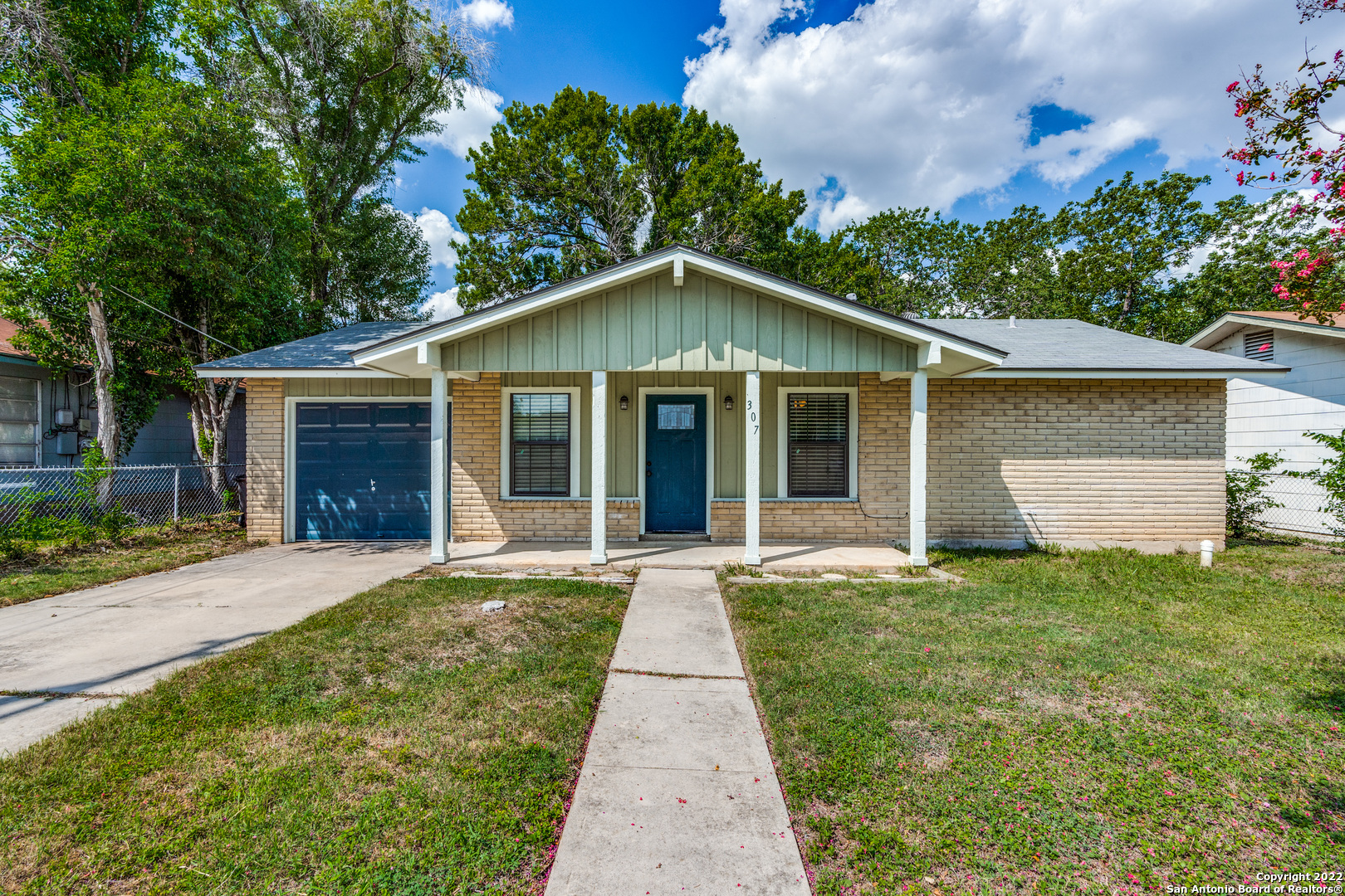 307 E Petaluma Boulevard San Antonio TX 78221