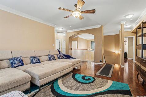 218 Enchanted Hill San Antonio TX 78260