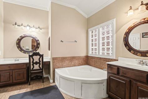 218 Enchanted Hill San Antonio TX 78260