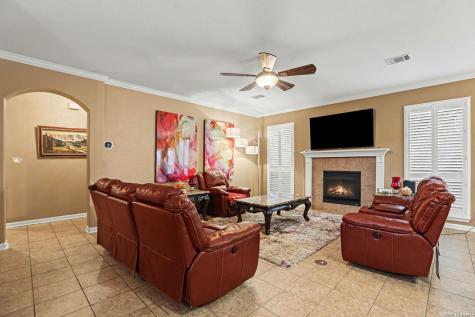 218 Enchanted Hill San Antonio TX 78260