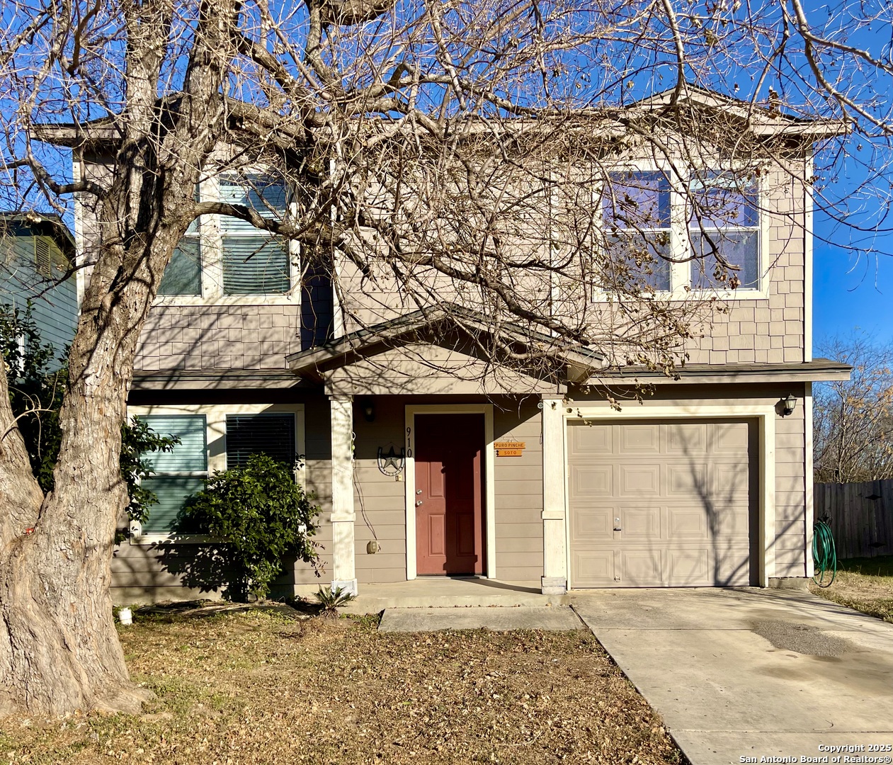 910 Absolon Farm San Antonio TX 78228