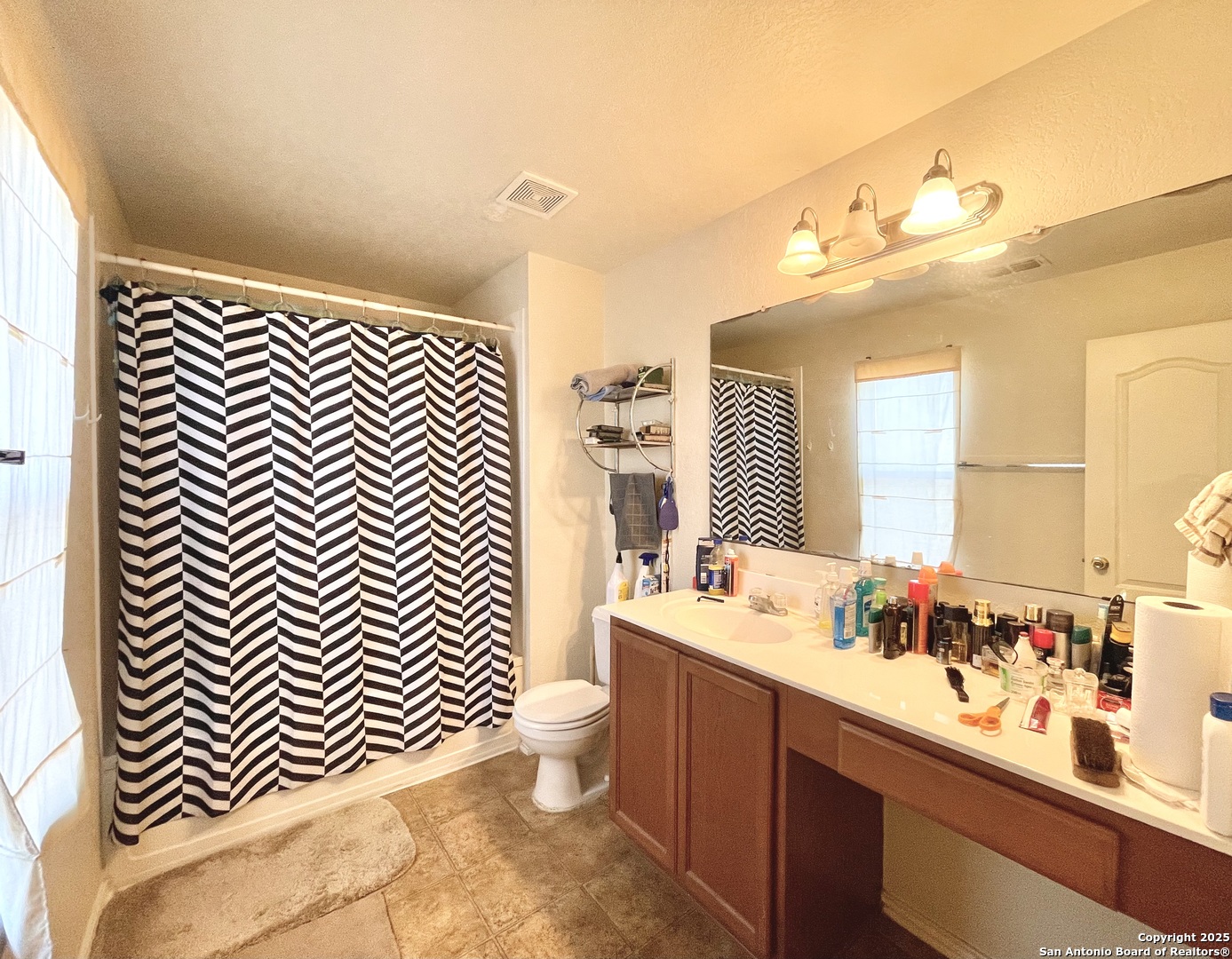 910 Absolon Farm San Antonio TX 78228