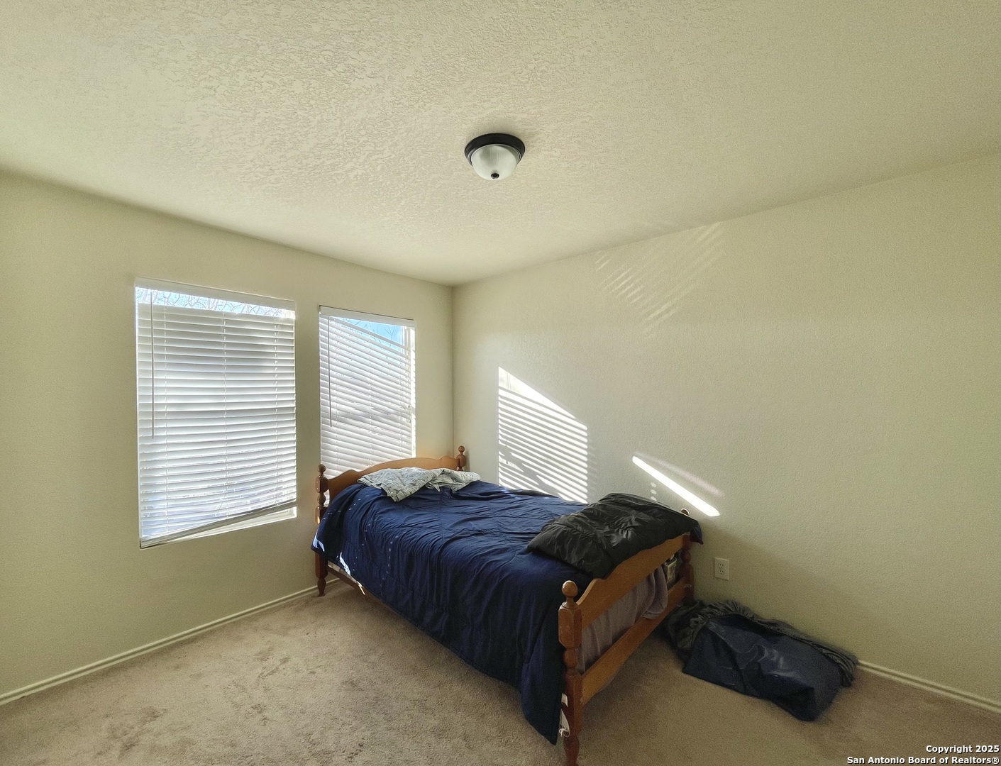 910 Absolon Farm San Antonio TX 78228