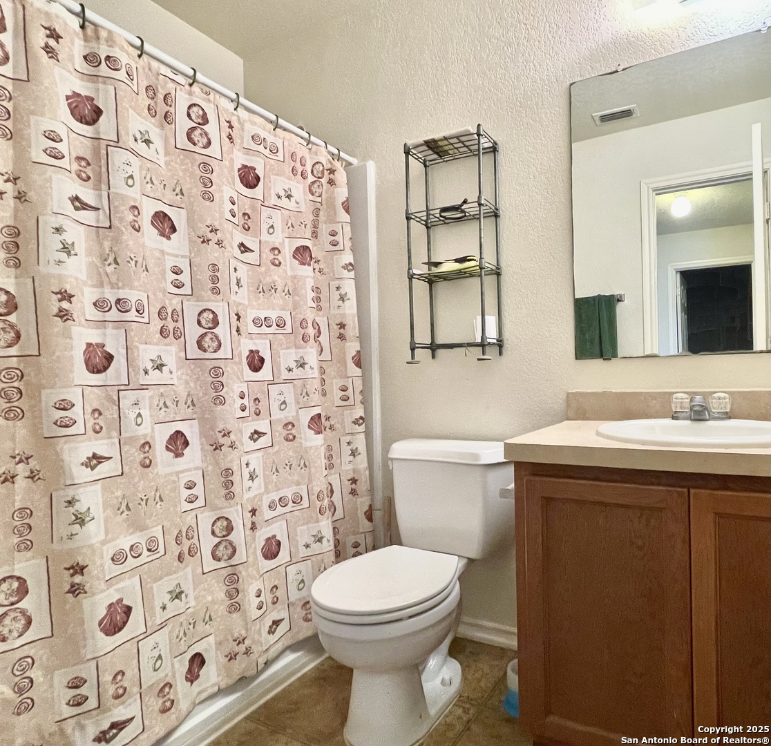 910 Absolon Farm San Antonio TX 78228