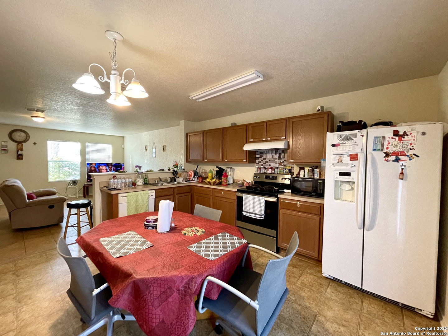 910 Absolon Farm San Antonio TX 78228
