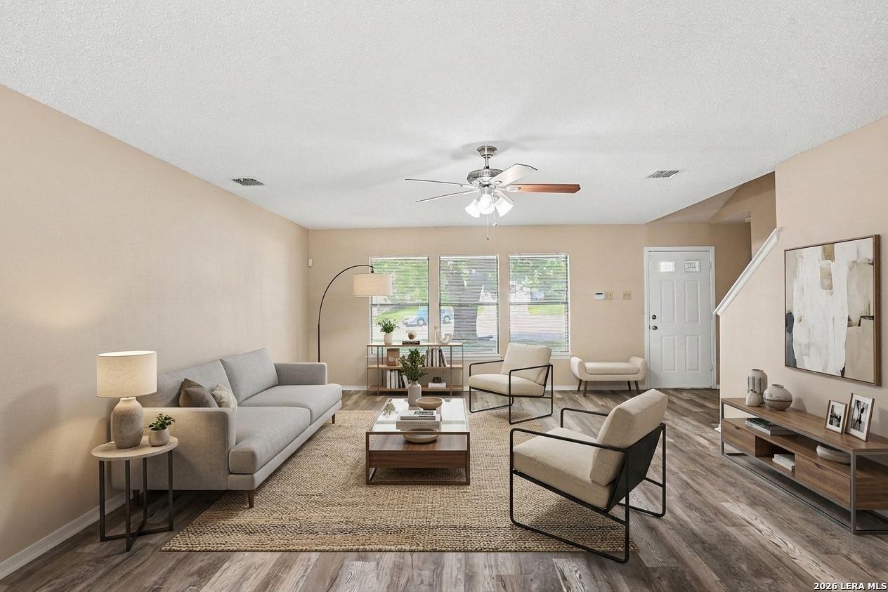 7911 Oval Meadows San Antonio TX 78244