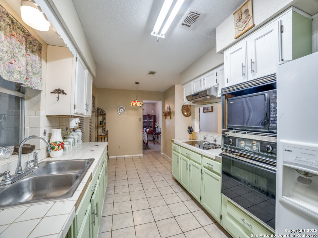 341 Oriente Pleasanton TX 78064