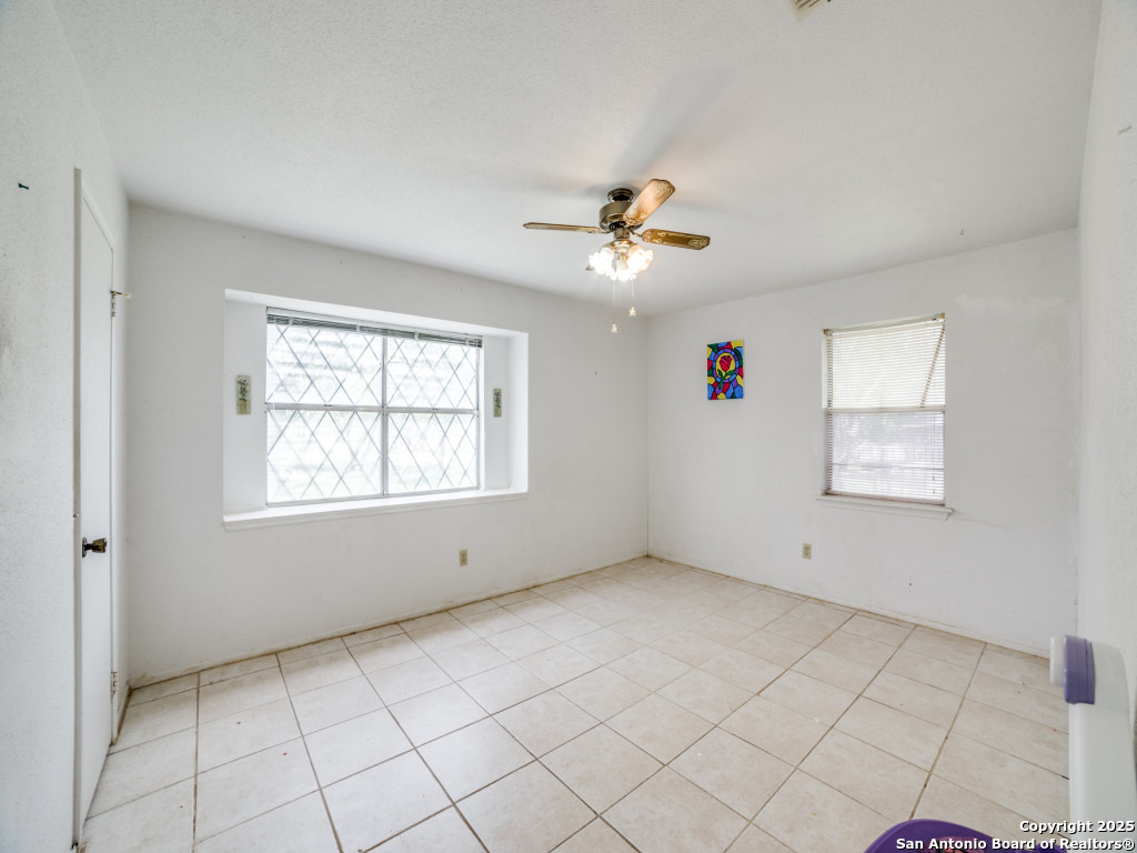 341 Oriente Pleasanton TX 78064