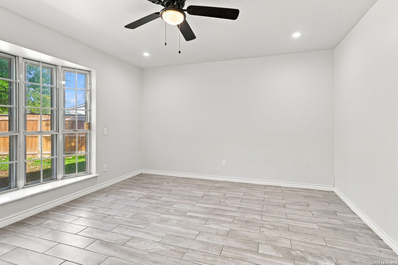 8242 Meadow Swan Street San Antonio TX 78251