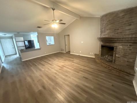 5022 Crestwood Drive Schertz TX 78108