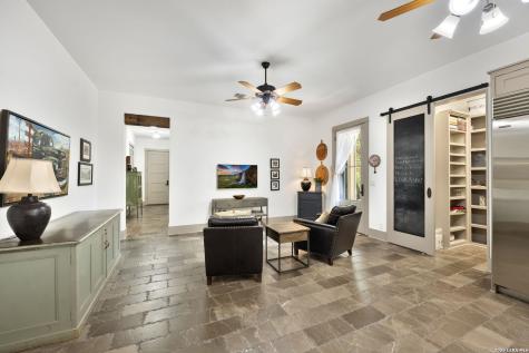114 Turnberry San Antonio TX 78230