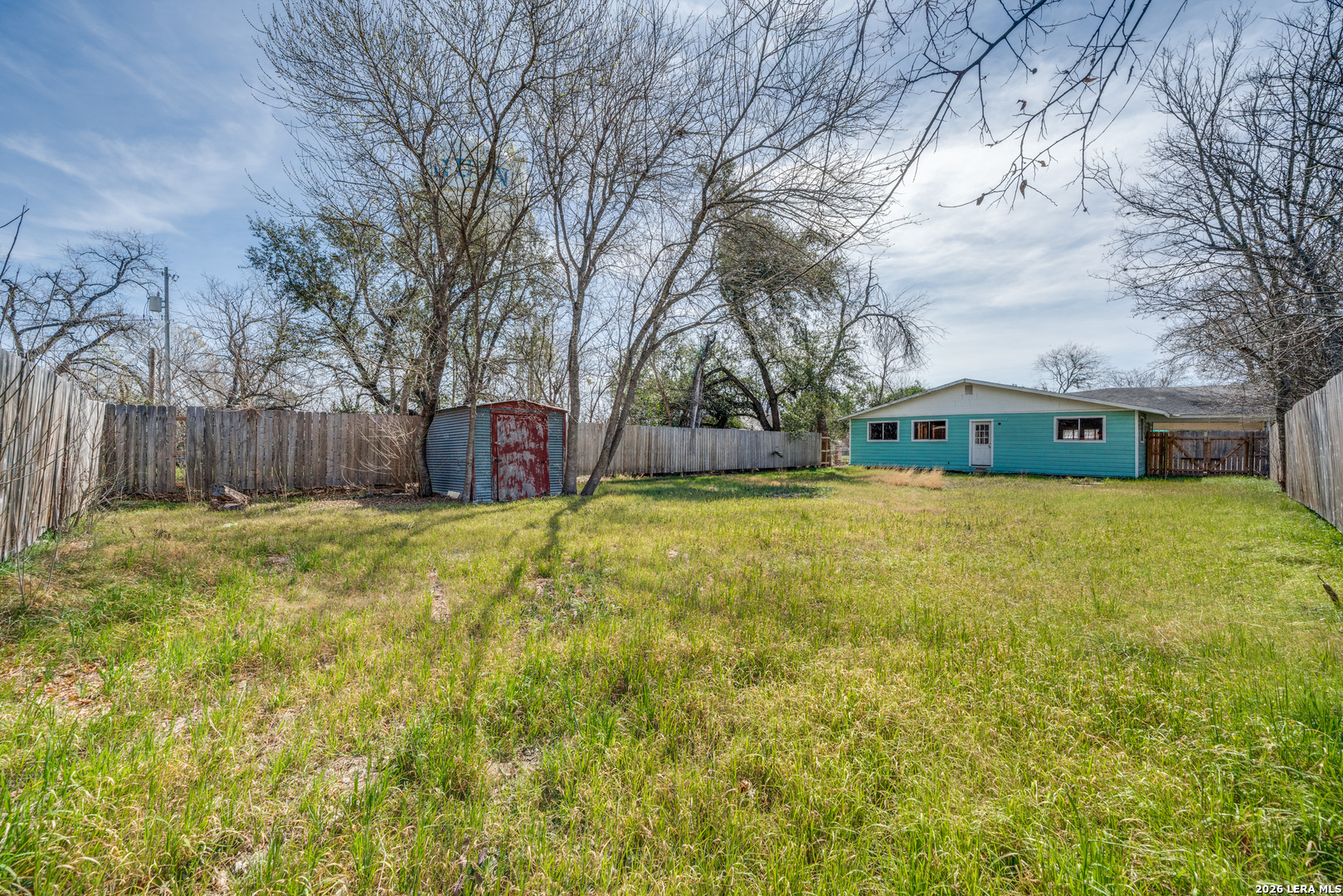 630 E Ireland Seguin TX 78155