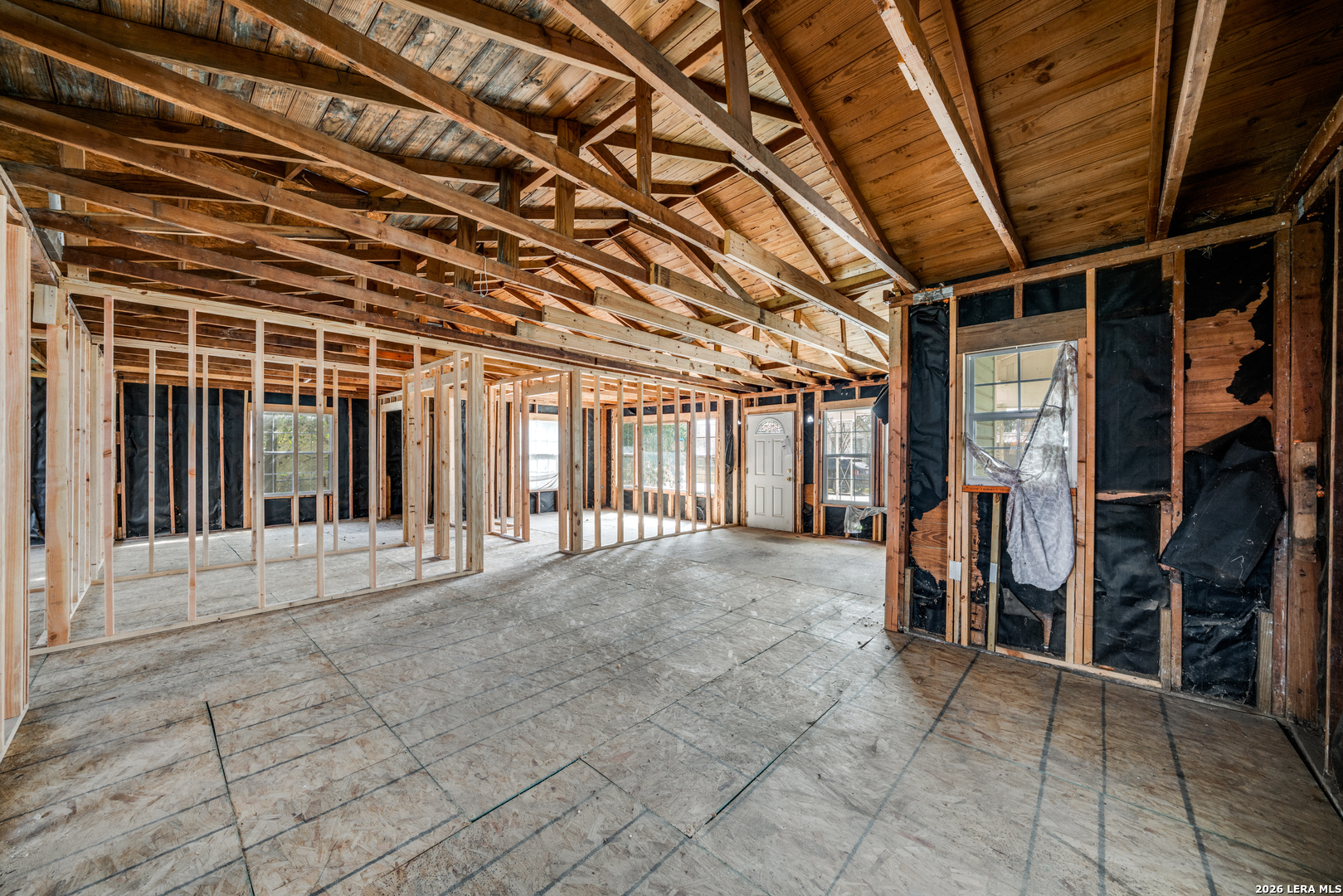 630 E Ireland Seguin TX 78155