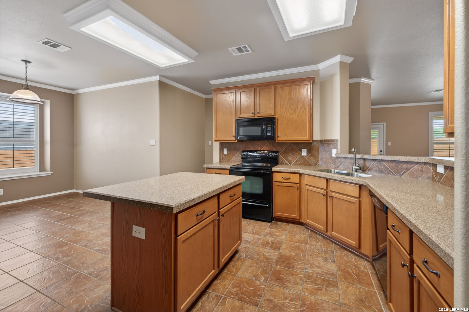 2557 Sir Barton Bay Schertz TX 78108