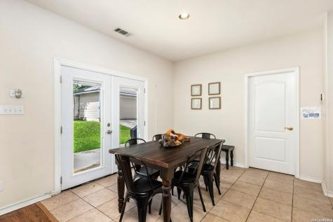 9106 Thomas York San Antonio TX 78251