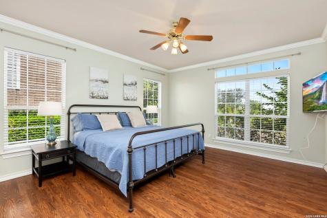 9106 Thomas York San Antonio TX 78251