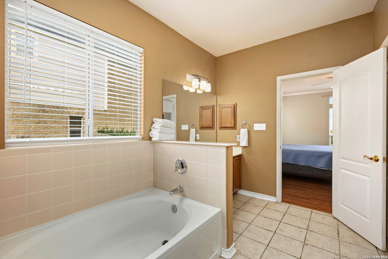 9106 Thomas York San Antonio TX 78251