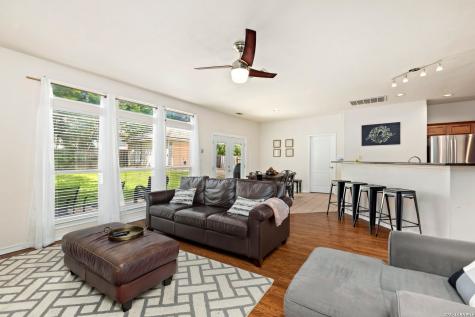 9106 Thomas York San Antonio TX 78251